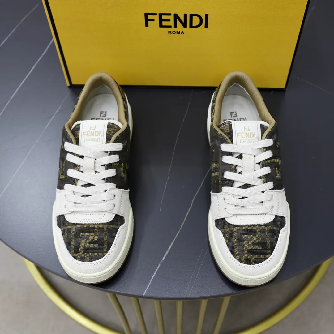 Ex-factory price: 580🔥Couple model (top original order) Brand: FENDI Size: 35-44 (customized for men 38 and 45) Grade: original order quality high version Material: imported original cowhide stitching➕ high-quality and comfortable lining original TPU lightweight non-slip outsole Style category: travel fashion casual shoes versatile trend